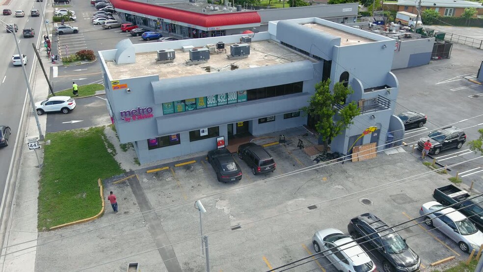 18250 NW 2nd Ave, Miami, FL en venta - Vídeo de anuncio comercial - Imagen 2 de 20