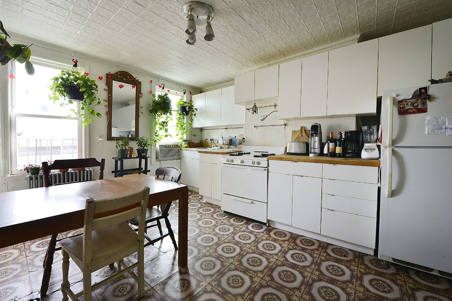 385 Van Brunt St, Brooklyn, NY en venta - Foto del interior - Imagen 2 de 12