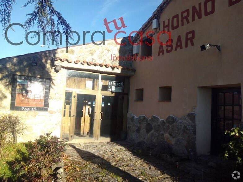 Locales en Torrecaballeros, Segovia en venta - Foto del edificio - Imagen 2 de 8