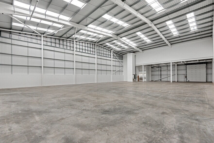 77-81 Bankhead Av, Edinburgh en alquiler - Foto del edificio - Imagen 3 de 8