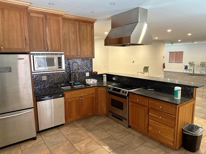 8613 N Crawford St, Portland, OR en alquiler - Foto del interior - Imagen 3 de 8