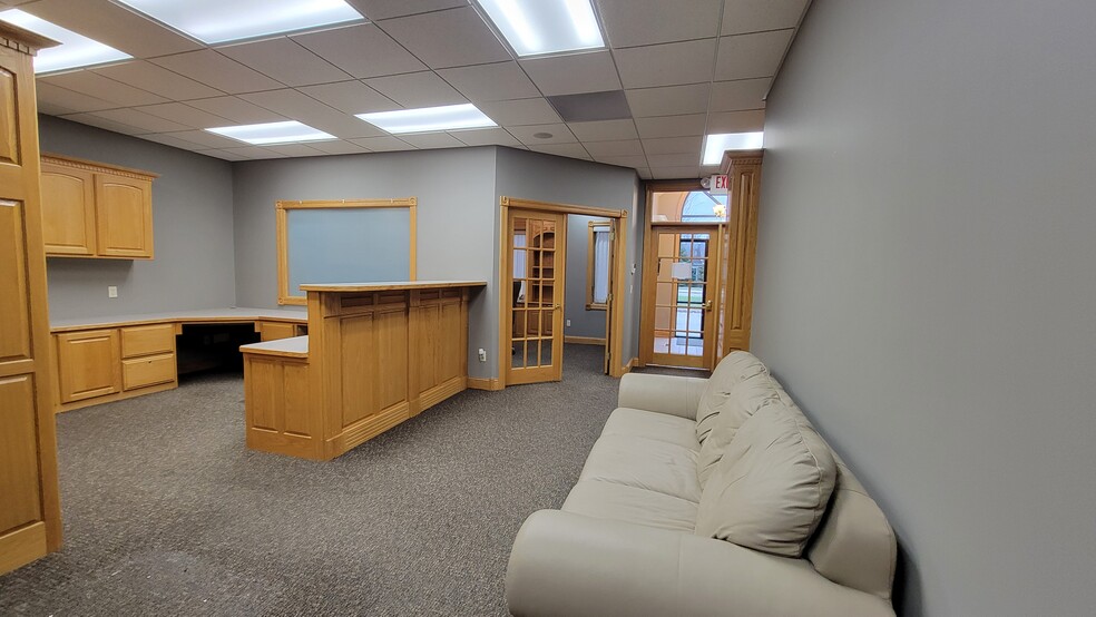 1881 NW Station Parkway, Andover, MN en alquiler - Foto del interior - Imagen 2 de 37