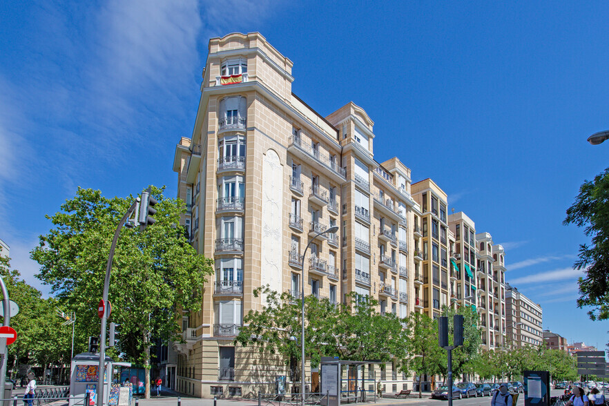 Santa Engracia, 128, Madrid, Madrid en alquiler - Foto del edificio - Imagen 2 de 3