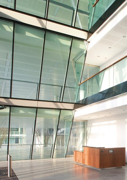 3 Beehive Ring Rd, Gatwick en alquiler - Foto del interior - Imagen 3 de 7