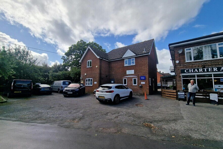 Old Chapel Ln, Tadley en alquiler - Foto del edificio - Imagen 1 de 2