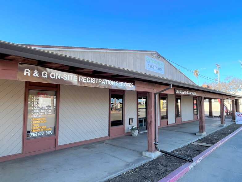 2500 Marconi Ave, Sacramento, CA en alquiler - Foto del edificio - Imagen 1 de 24