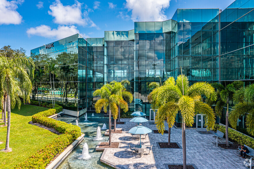 301 E Yamato Rd, Boca Raton, FL en alquiler - Foto del edificio - Imagen 3 de 14