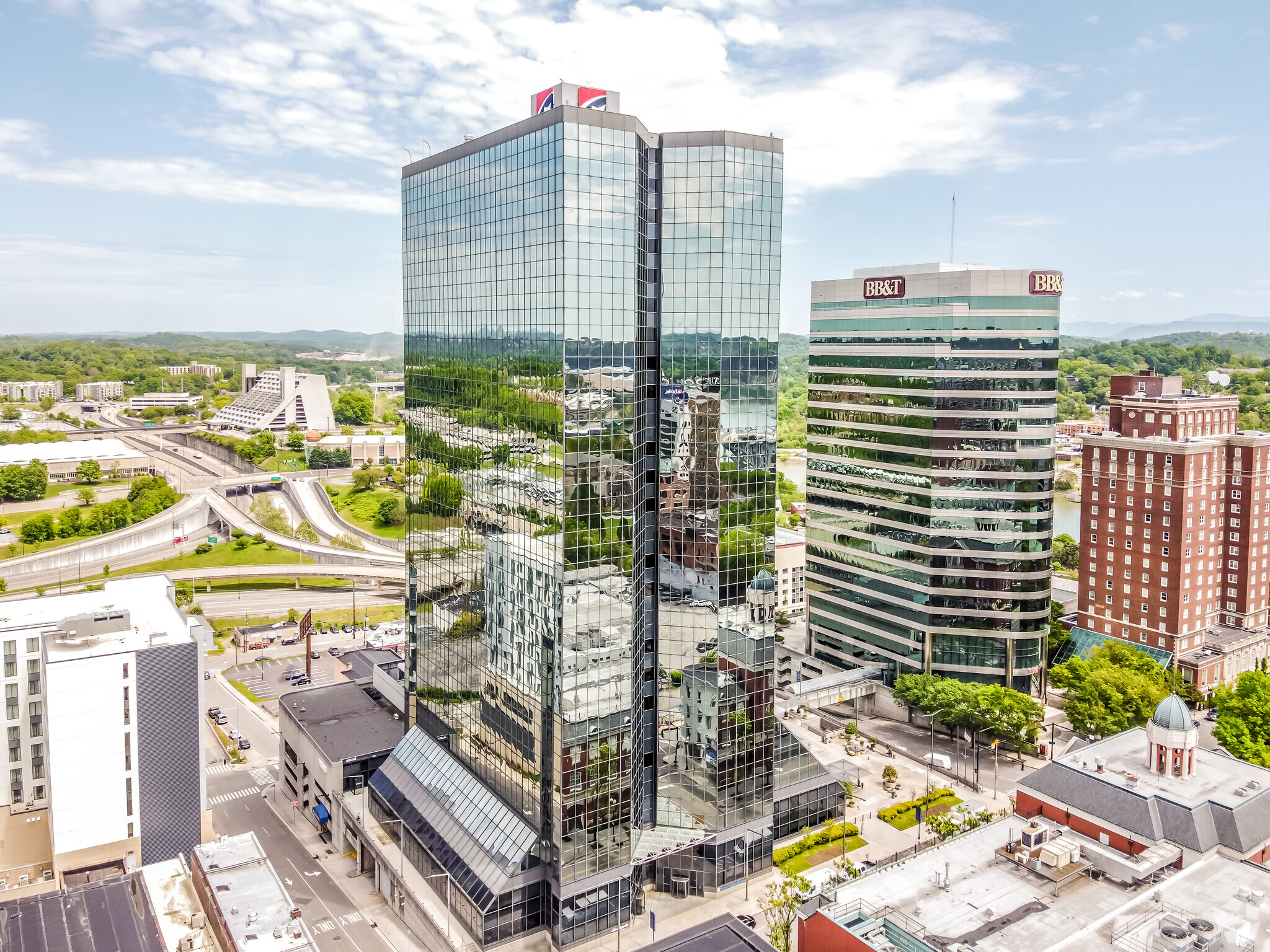 800 S Gay St, Knoxville, TN en alquiler Foto del edificio- Imagen 1 de 12