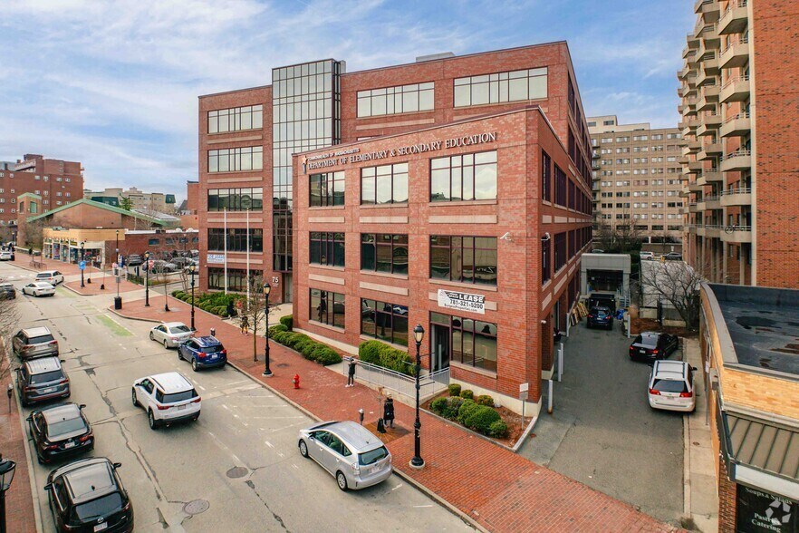 75 Pleasant St, Malden, MA en alquiler - Foto del edificio - Imagen 2 de 20