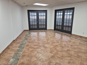 2500 Rue Jean-Perrin, Québec, QC en alquiler Foto del interior- Imagen 2 de 3