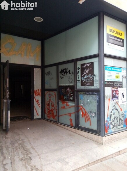 Edificio residencial en Sant Andreu de la Barca, Barcelona en venta - Foto del edificio - Imagen 2 de 2