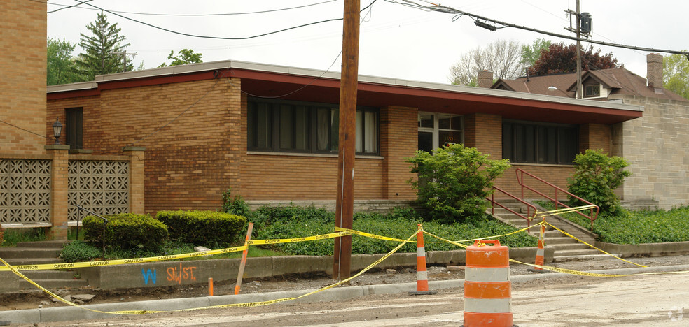 13535 Detroit Ave, Lakewood, OH en alquiler - Foto del edificio - Imagen 2 de 4