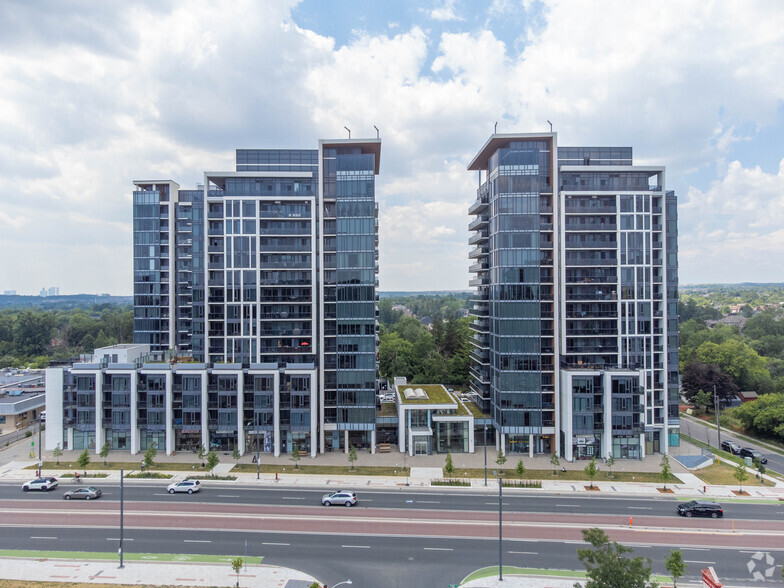 9471 Yonge St, Richmond Hill, ON en venta - Foto del edificio - Imagen 3 de 6