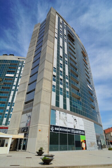 Carretera de Montcada, 2, Terrassa, Barcelona en venta - Foto del edificio - Imagen 2 de 2