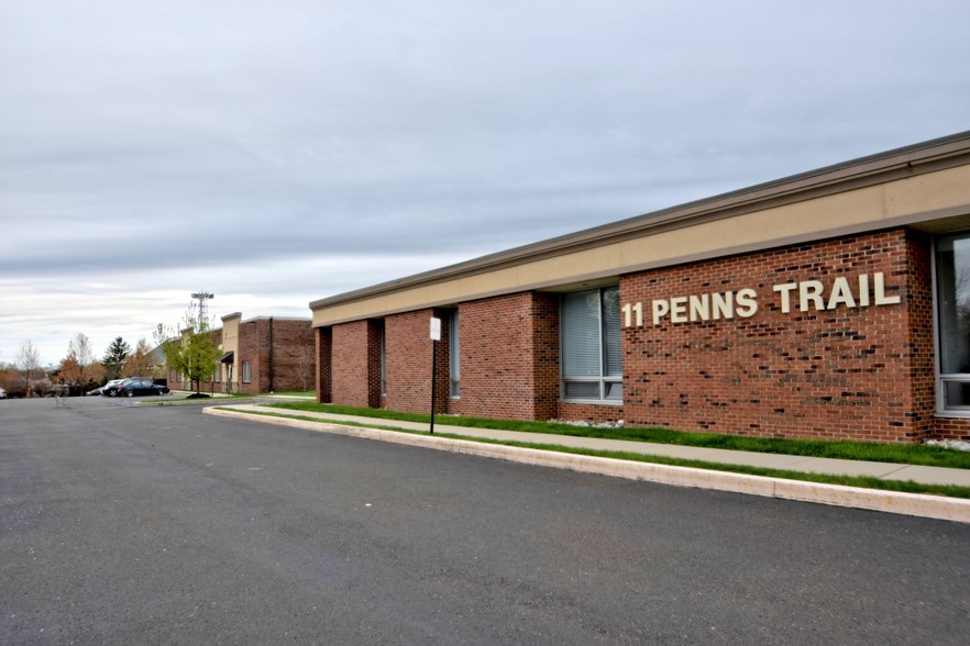 11 Penns Trl, Newtown, PA en alquiler - Foto del edificio - Imagen 1 de 9