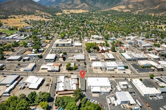 404 S Main St, Yreka, CA - VISTA AÉREA  vista de mapa - Image1