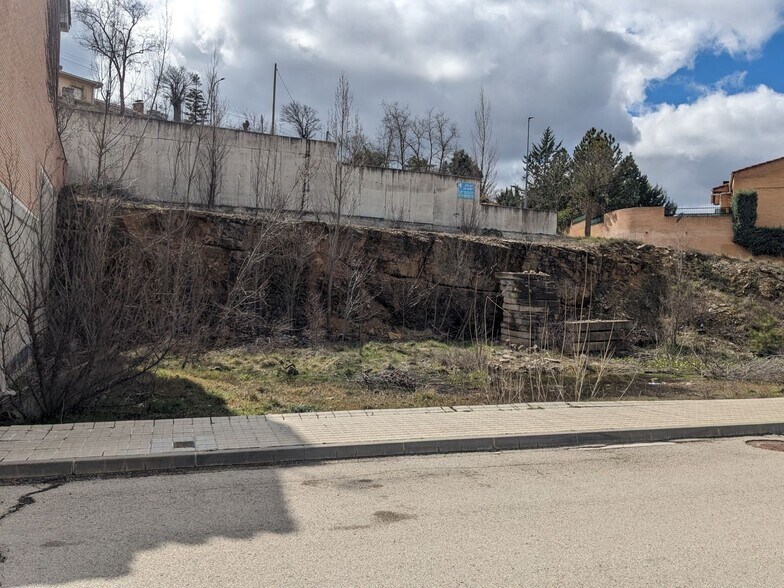 Terreno en Sigüenza, Guadalajara en venta - Foto principal - Imagen 1 de 1