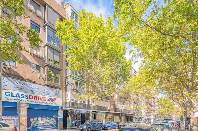 Más detalles de Calle de Antonio de Leyva, 16, Madrid - Edificio residencial​ en venta