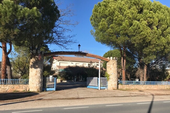 Más detalles de Avenida Marcial Llorente, 226, Pelayos de la Presa - Local en alquiler