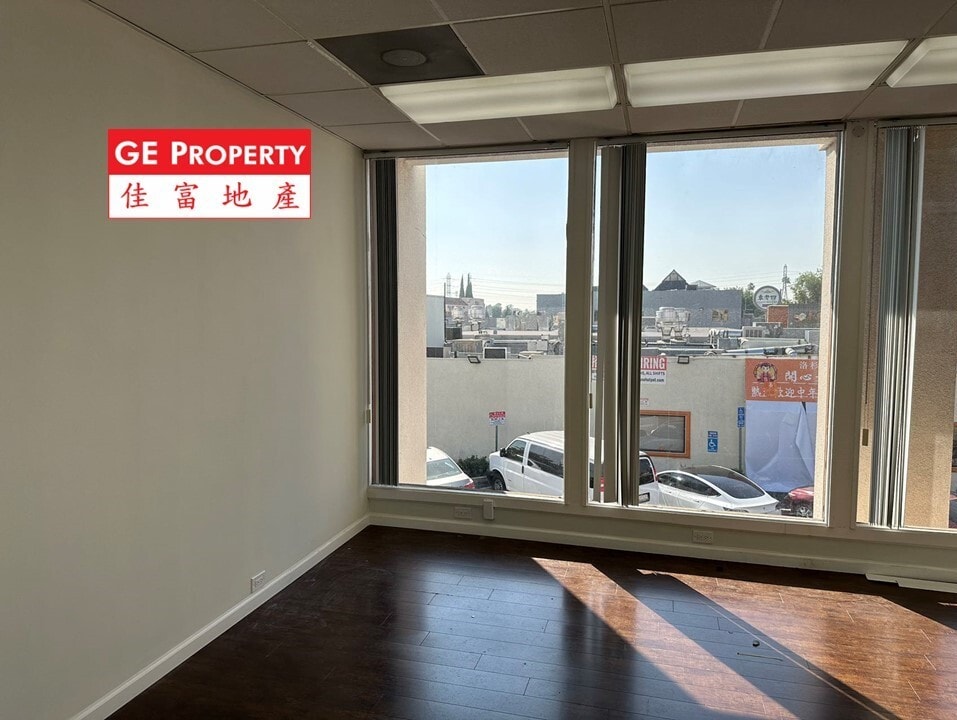 8780 Valley Blvd, Rosemead, CA en alquiler Foto del interior- Imagen 1 de 3