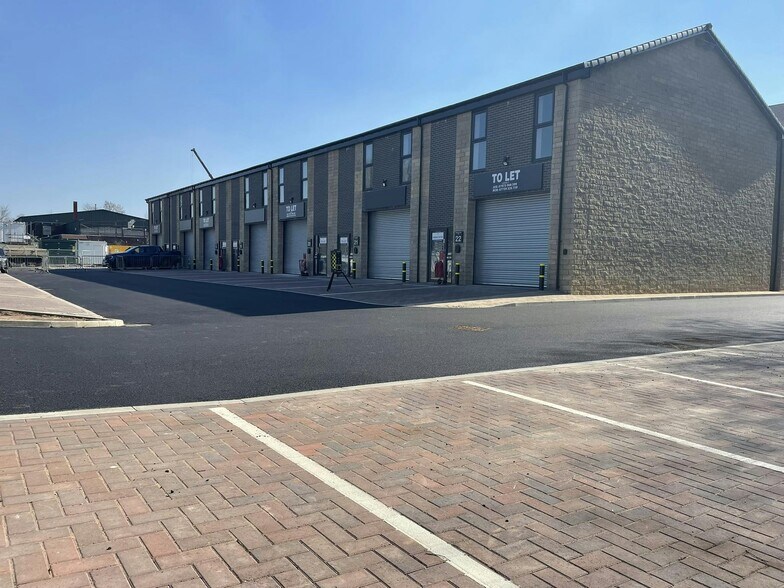 Greenside Way, Manchester en alquiler - Foto del edificio - Imagen 1 de 11
