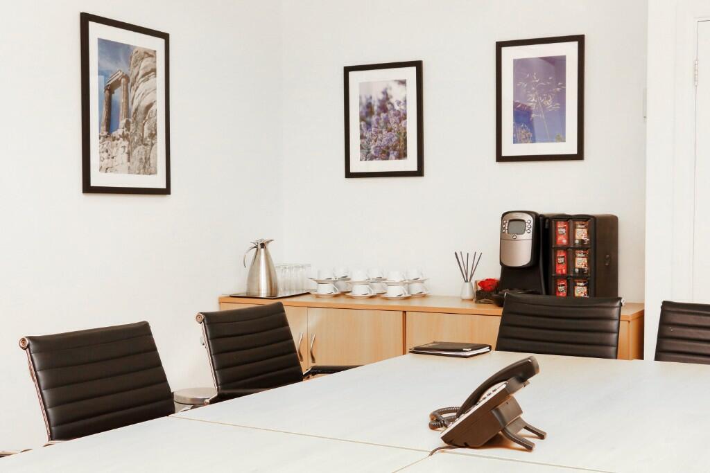 4 Curtis Rd, Dorking en alquiler Foto del interior- Imagen 1 de 7