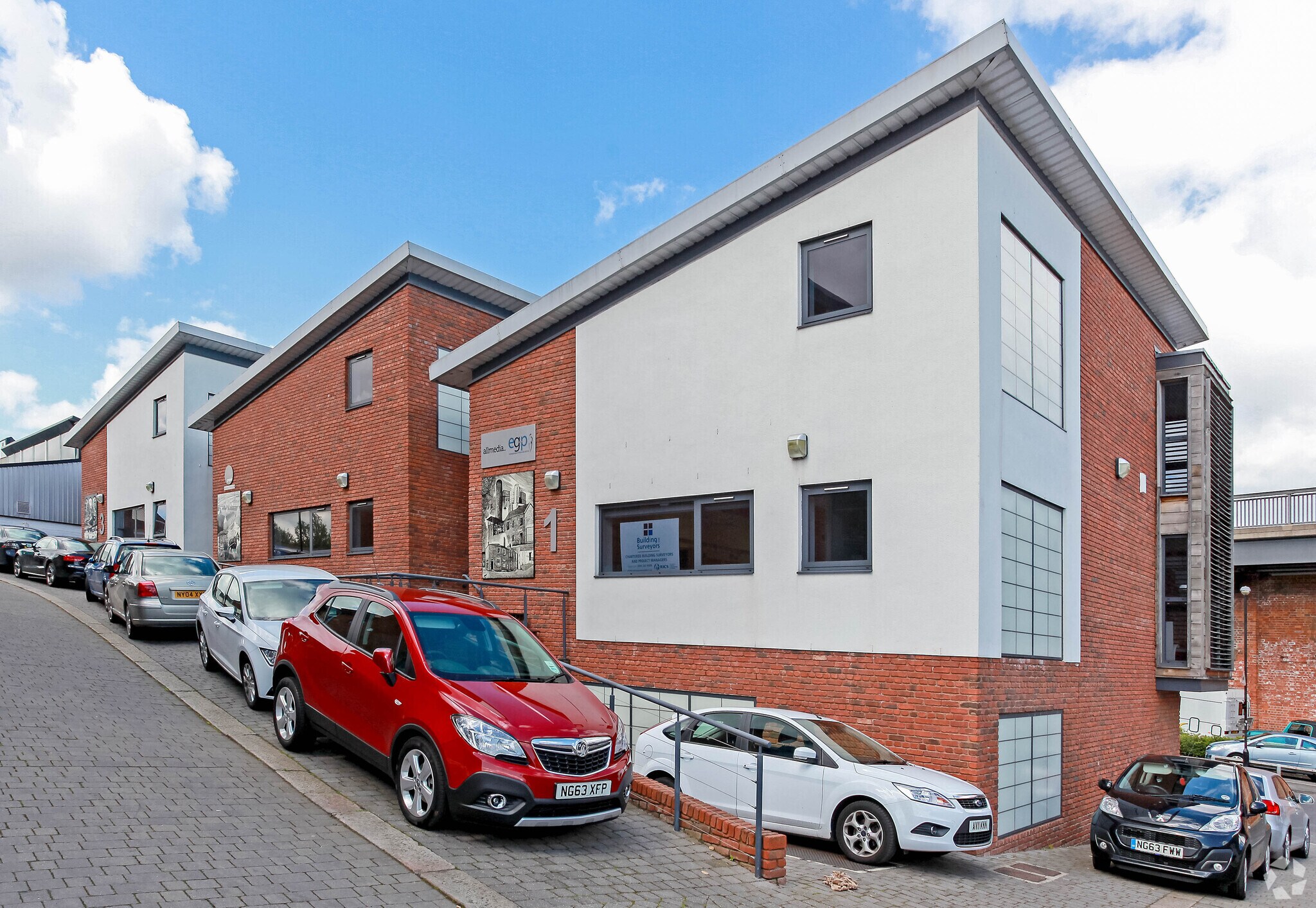 Media Exchange, Newcastle Upon Tyne en alquiler Foto principal- Imagen 1 de 3