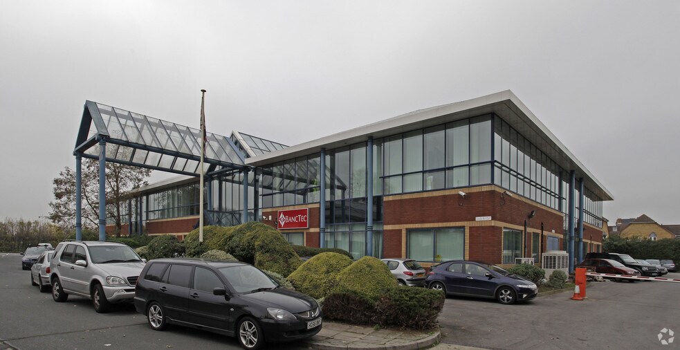 Mathisen Way, Slough en venta - Foto principal - Imagen 1 de 2