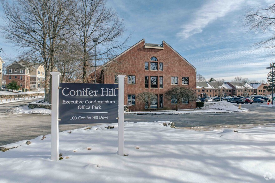 100 Conifer Hill Dr, Danvers, MA en venta - Foto del edificio - Imagen 2 de 48