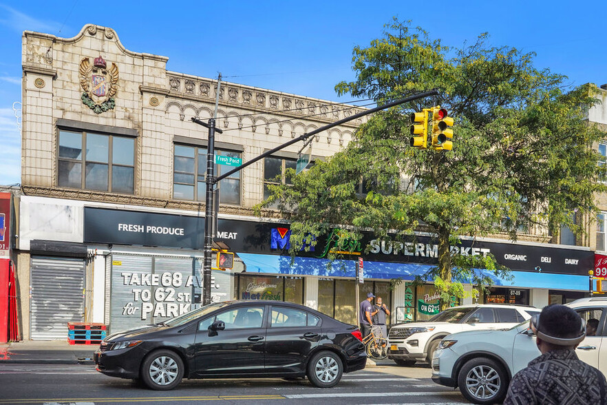 67-05-67-09 Fresh Pond Rd, Ridgewood, NY en alquiler - Foto del edificio - Imagen 2 de 13