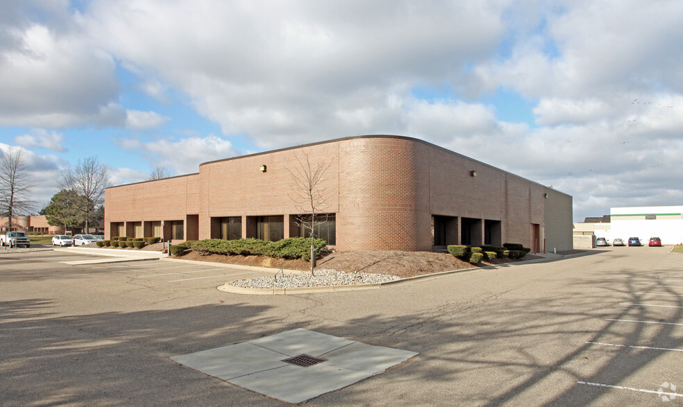 41150 Technology Park Dr, Sterling Heights, MI en alquiler - Foto del edificio - Imagen 3 de 3