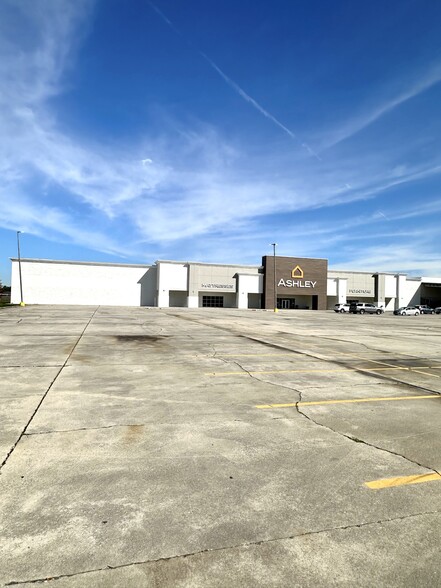 1620 Martin Luther King Jr Blvd, Houma, LA en alquiler - Foto del edificio - Imagen 2 de 9