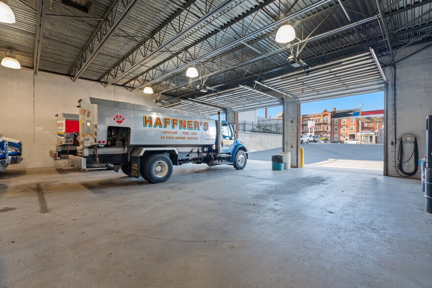 Portfolio of 2 For Sale cartera de 2 inmuebles en venta en LoopNet.es - Foto del edificio - Imagen 2 de 7