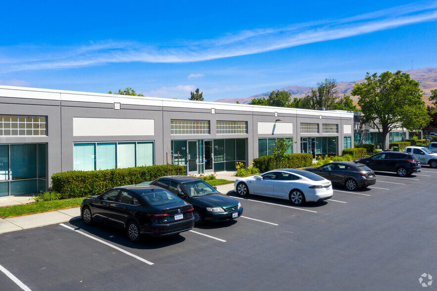 48501 Warm Springs Blvd, Fremont, CA en alquiler - Foto del edificio - Imagen 3 de 9