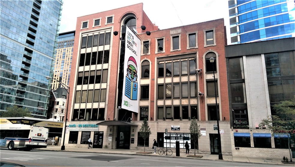 747 N LaSalle St, Chicago, IL en alquiler - Foto del edificio - Imagen 1 de 2