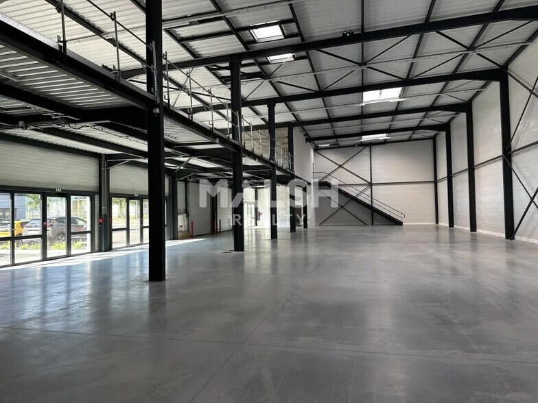 Flex en Saint-Quentin-Fallavier en alquiler - Foto del interior - Imagen 1 de 16