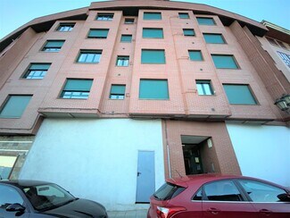 Más detalles de Calle de Antonio Martínez Vega, Oviedo - Local en venta