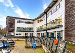 12 Strathkelvin Pl, Kirkintilloch en alquiler Foto del edificio- Imagen 2 de 5