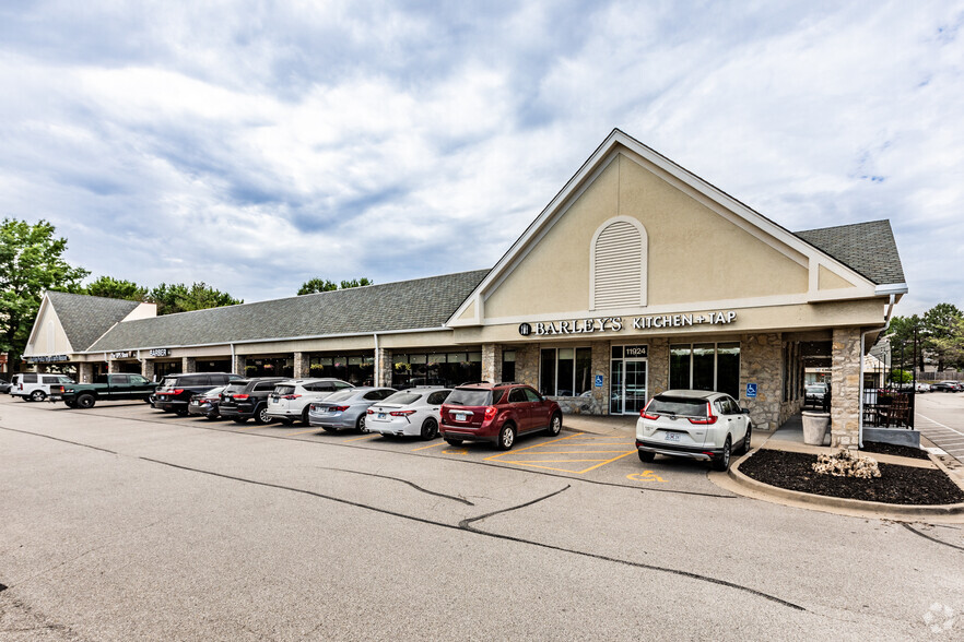 11800-11922 W 119th St, Overland Park, KS en alquiler - Foto del edificio - Imagen 1 de 12