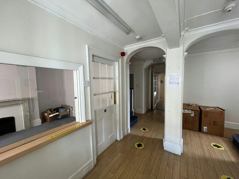 10-11 Easton St, High Wycombe en venta - Foto del interior - Imagen 2 de 13