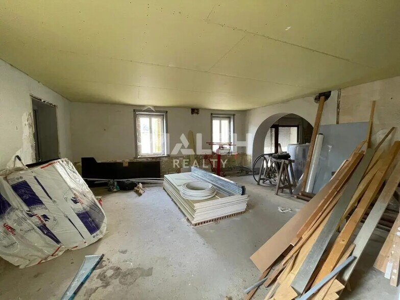 Local en Chazey-sur-Ain en alquiler - Foto del edificio - Imagen 3 de 11