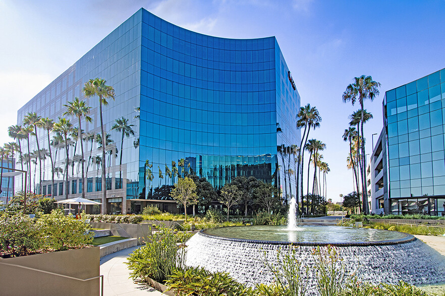 3780 Kilroy Airport Way, Long Beach, CA en alquiler - Foto del edificio - Imagen 1 de 4