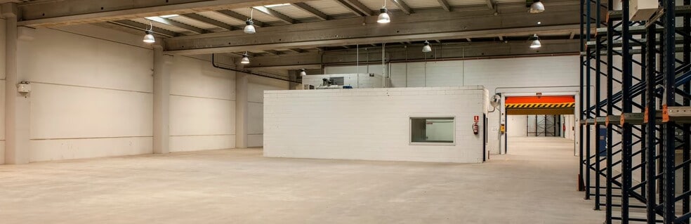 Nave en Barcelona, Barcelona en venta - Foto del edificio - Imagen 3 de 5