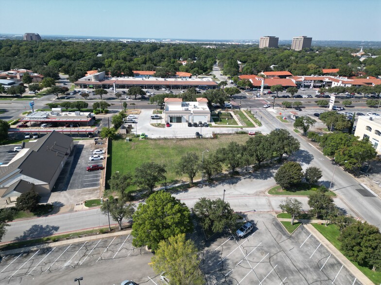 6201 Camp Bowie Blvd, Fort Worth, TX en alquiler - Foto del edificio - Imagen 1 de 6