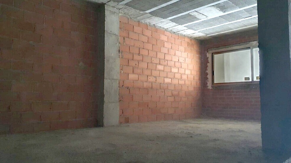 Local en Mislata, Valencia en venta - Foto del edificio - Imagen 3 de 7