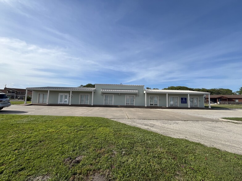 126-140 W Cleveland Blvd, Aransas Pass, TX en venta - Foto del edificio - Imagen 1 de 4