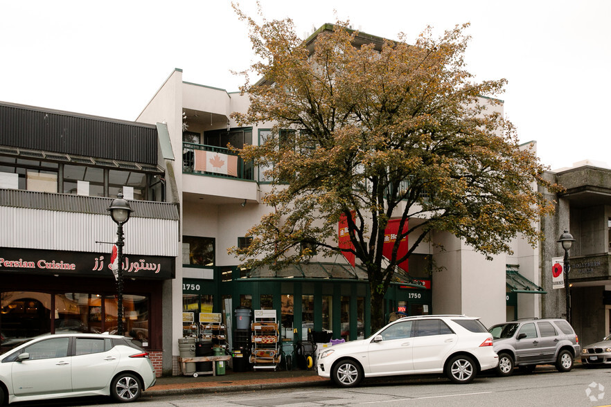 1750 Marine Dr, West Vancouver, BC en alquiler - Foto del edificio - Imagen 3 de 3