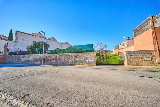 Más detalles de Carretera de la Sierra, 27, Granada - Terreno en venta