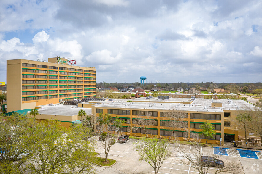 2355 Interstate 10 S, Beaumont, TX en venta - Foto del edificio - Imagen 3 de 5