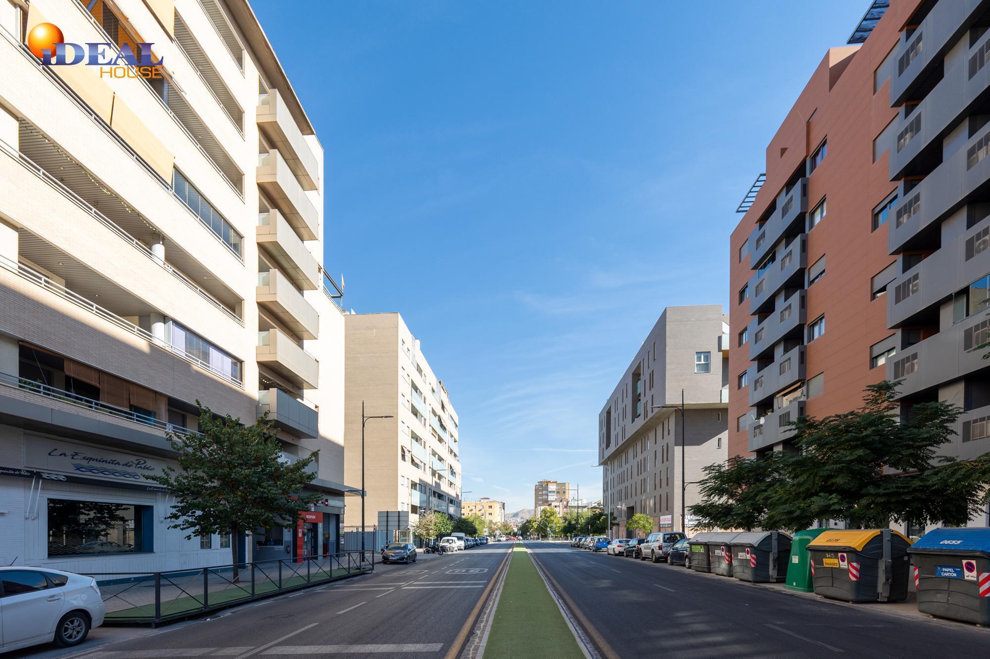 Plaza Catedrática Asunción Linares, 1, Granada, Granada en venta Foto del edificio- Imagen 1 de 23